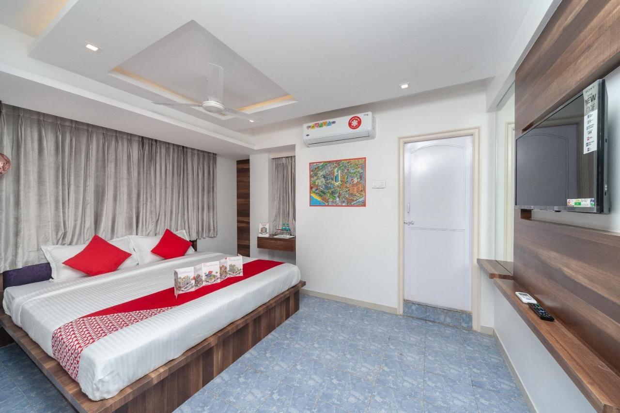 Capital O Admire Suit Hospitality Chennai Exteriör bild