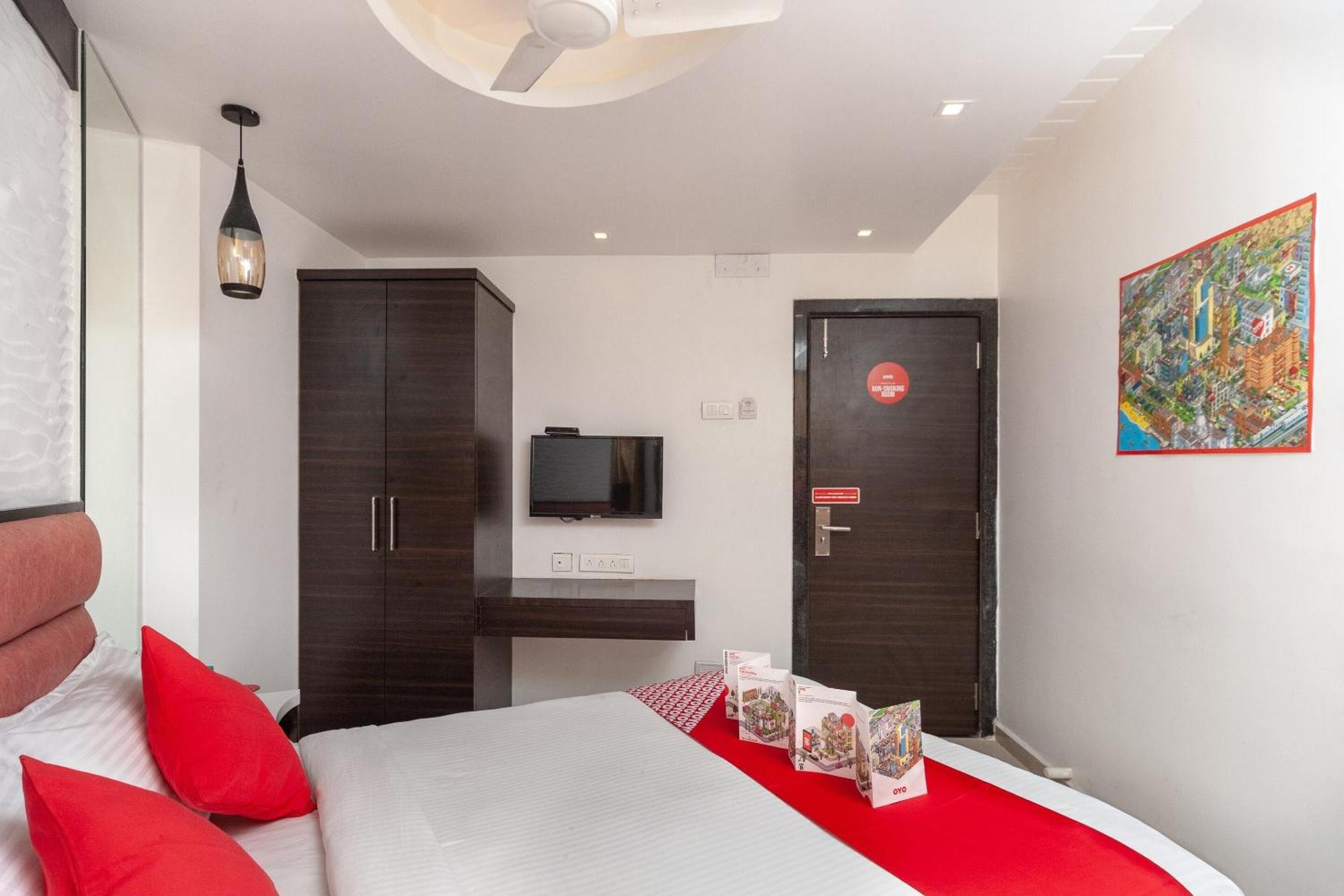 Capital O Admire Suit Hospitality Chennai Exteriör bild