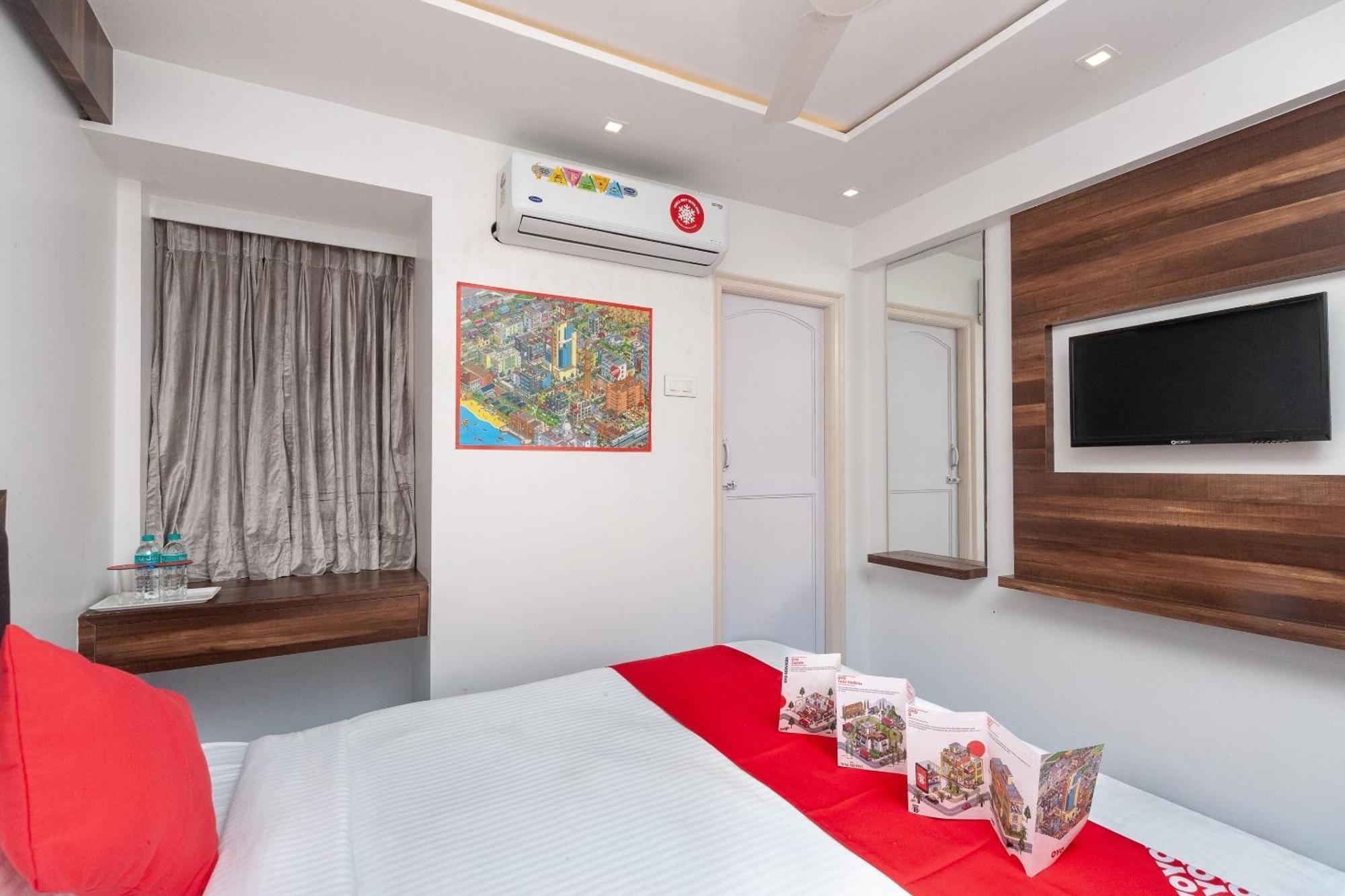 Capital O Admire Suit Hospitality Chennai Exteriör bild