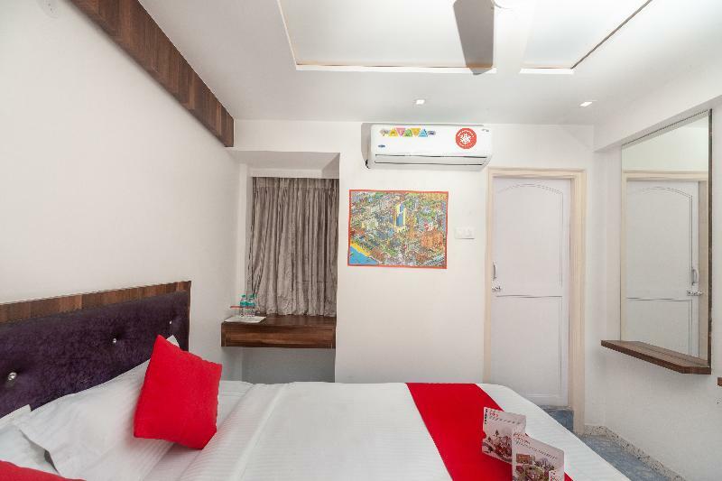 Capital O Admire Suit Hospitality Chennai Exteriör bild